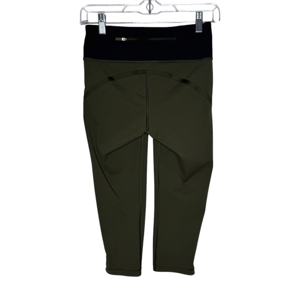 Lululemon | Smooth Stride Crop Leggings | Size 4 | EUC - Picture 4 of 7